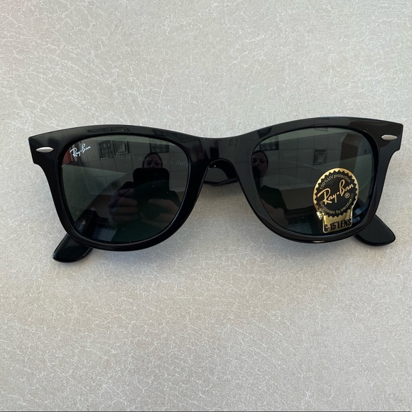Ray-Ban Wayfarer - Picture 2 of 6